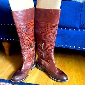 Vince Camuto 7 Kamino Flavia Riding Boots Embossed Leather Alligator Brown Boho